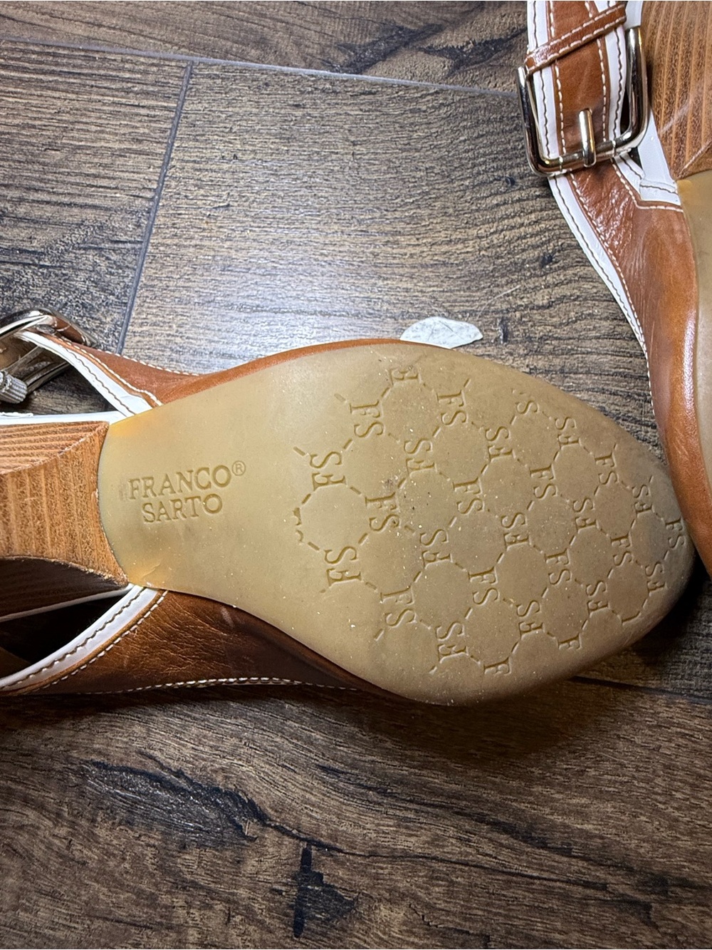 Franco Sarto Brown White Leather Sling Back Peep Toe Sandal Heels Size 7M - Picture 7 of 8